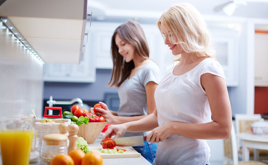 The Secret Ingredient Top Chefs Swear By Women Preparing Lunch1 1024x630